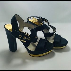 7 1/2 Michael Kors black & gold